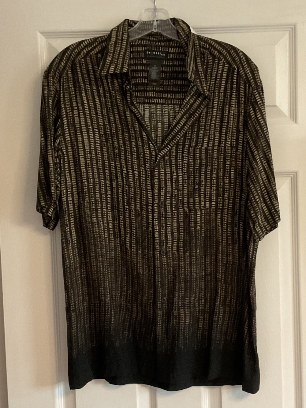 ⭐️Axcess Men’s Short Sleeve Shirt - size M